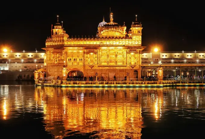 golden temple night